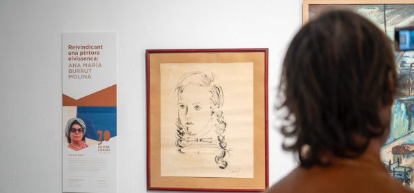 Treinta artistas ibicencas reúnen su arte en Sa Nostra Sala