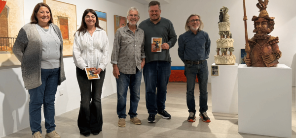 Sa Nostra Sala reúne a Gerry Clark y Ben Clark con la muestra ‘Encís. Pintura, cerámica y poesía’